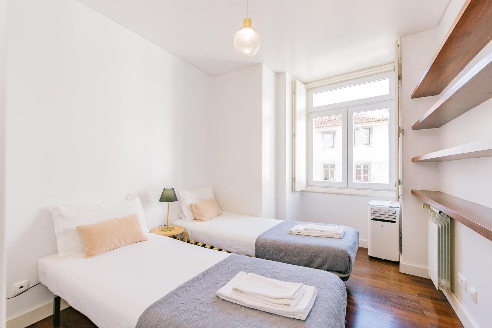 Chiado 2 Bedroom Elegant Apartment Lisbon Exterior photo