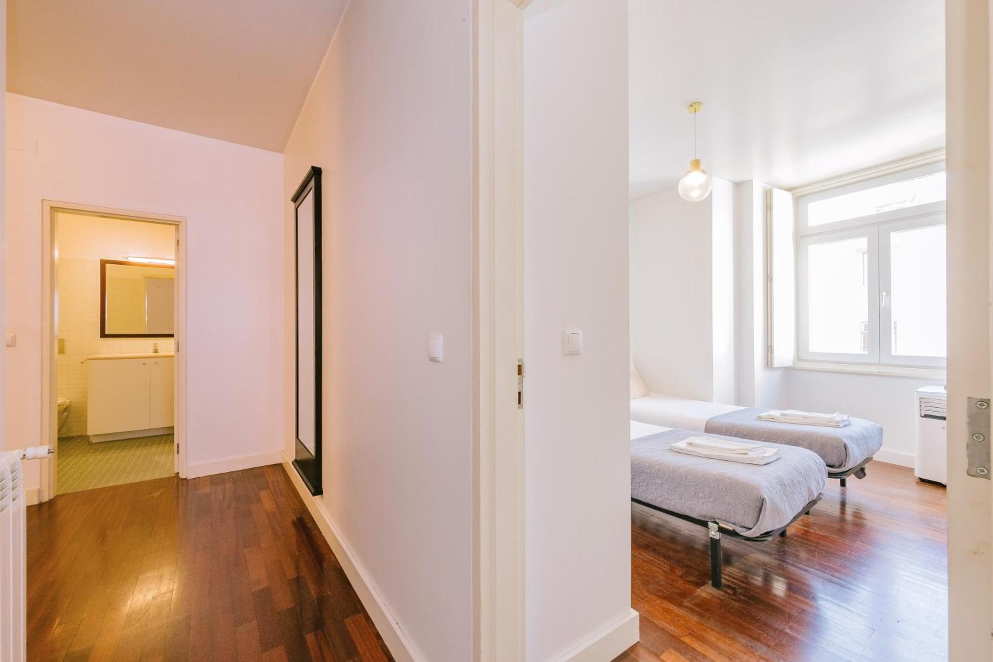 Chiado 2 Bedroom Elegant Apartment Lisbon Exterior photo